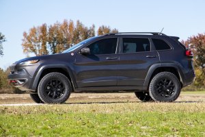 Jeep Cherokee Suspension Lift Kit - Rough Country - 2 Inch Lift Strut Kit - '14-'23 Jeep Cherokee Suspension Lift Kit - Rough Country - 2 Inch Lift Strut Kit - '14-'23